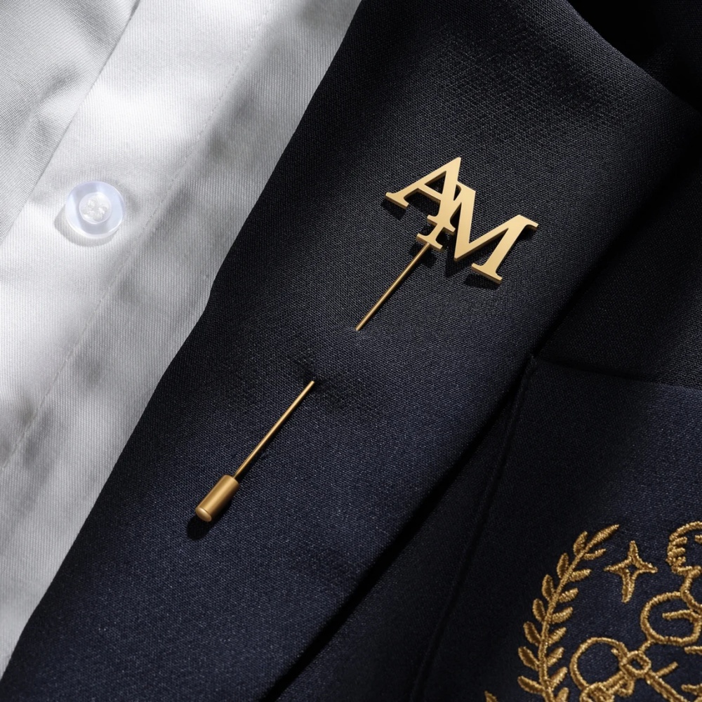 Tuxedo Lapel Pin - دبوس زينة مخصص بالأحرف الأولى للرجال